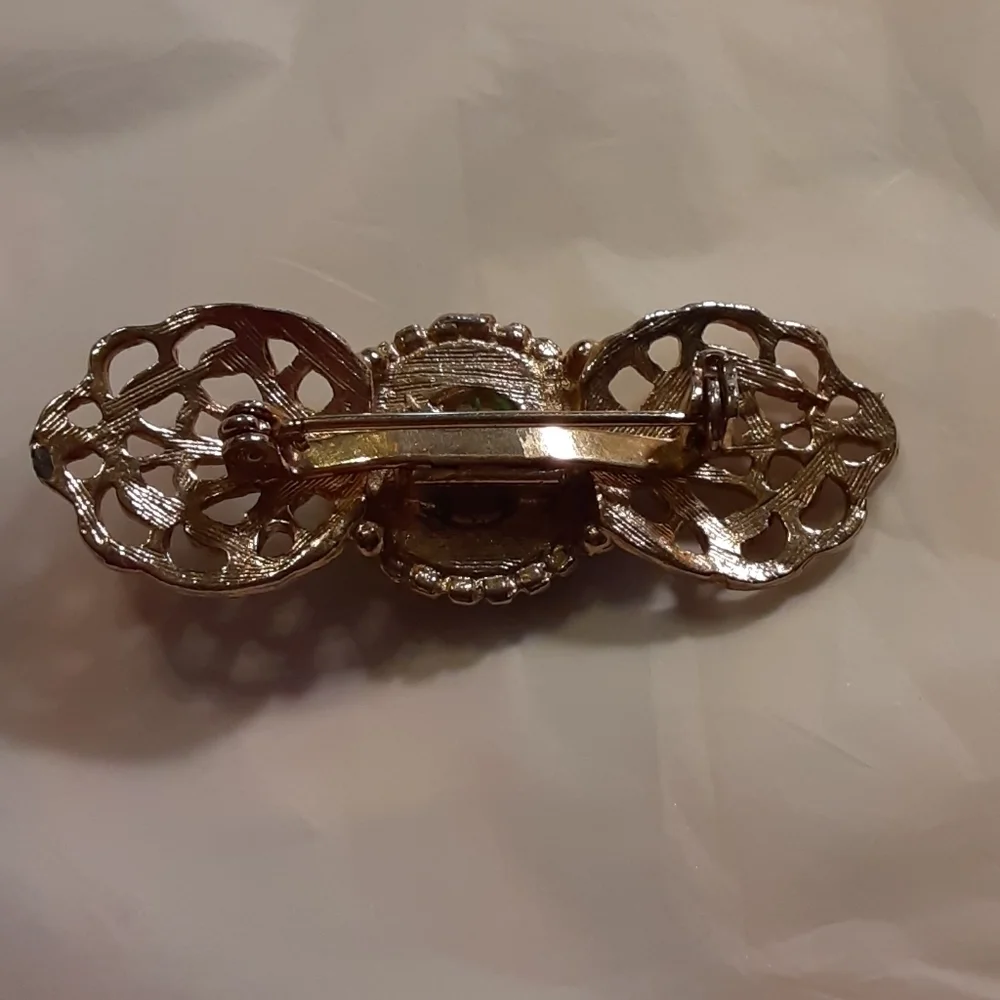 Goldtone with Green Stone Brooch